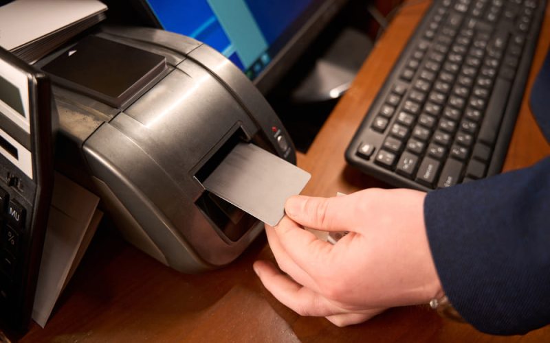 Cómo elegir la mejor impresora de tarjetas PVC para empresas en Nicaragua